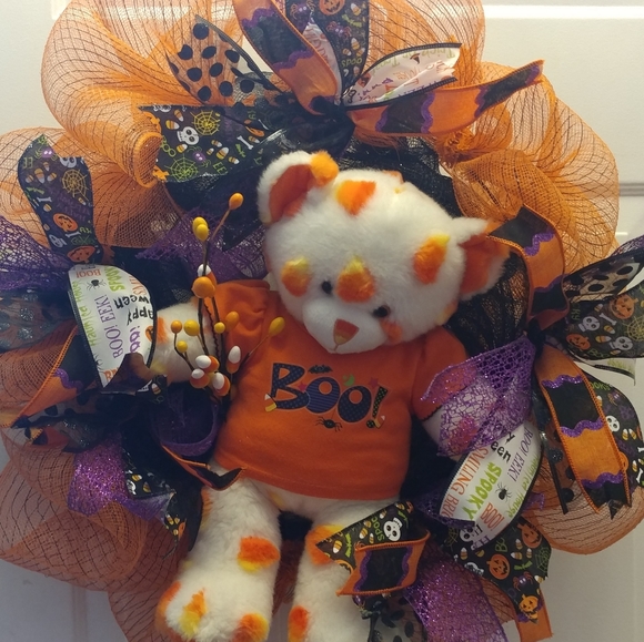 Halloween Candy Corn bear deco mesh wreath - Picture 2 of 4